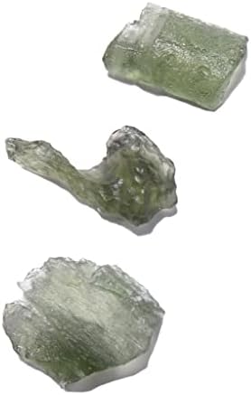 Сатенски кристали мулдавит мини мал зелен скапоцен камен tektite тројка