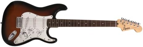 Paramore Full Band Потпишан автограм со целосна големина Fender Stratocaster Electric Guitar B/ Beckett Bas Letter of Authenticity - Jeremy Davis,