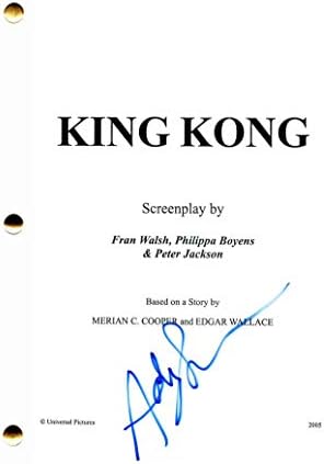 Енди Серкис потпиша автограм - целосен филмски скрипта на Кинг Конг - Голум Господар на прстените, Хобитот: Неочекувано патување, Планета на