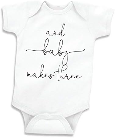 Bump и Beyond Designs Најавување за бременост, бебето прави три