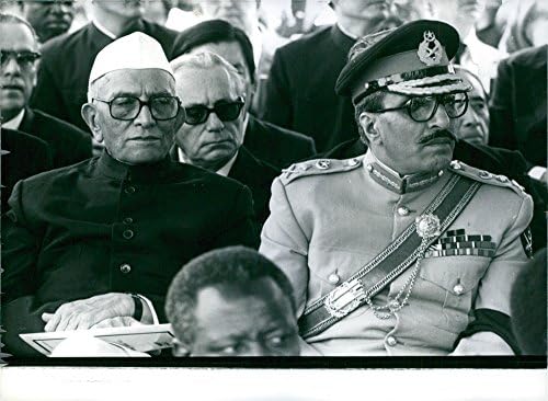 Гроздобер фотографија на Morarji Desai & General Zia 1978