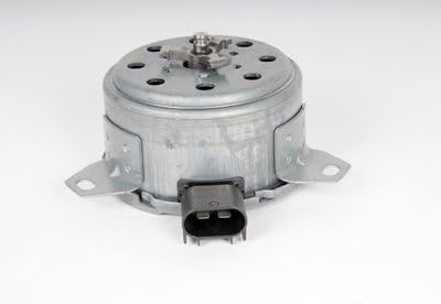 GM оригинални делови 15-81639 7 склопување на вентилаторот за ладење на моторот на сечилото со мотор