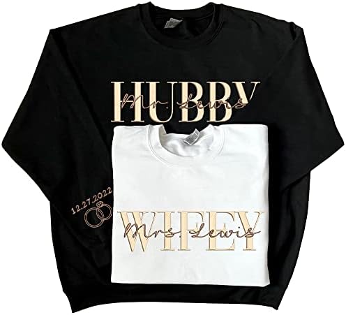 Izi Pod Hubby Wifey Sweatshirt, Hubby Wifey везена обичај џемпер, џемпер на Wifey 2023, подарок за ангажман, подарок за венчавки