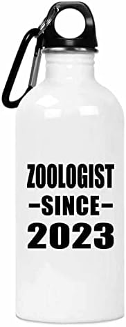 Дизајнифицирај зоолог од 2023 година, 20oz вода шише од не'рѓосувачки челик изолиран Тумблер, подароци за роденденски годишнини Божиќ Божиќни