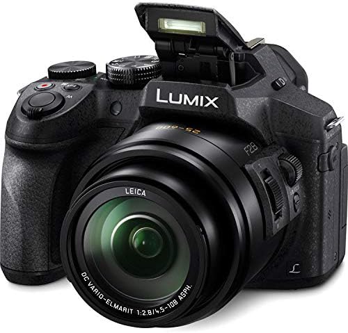 Panasonic DMC-FZ300K дигитална камера со дигитален роб блиц и пакет со картички од 64 GB