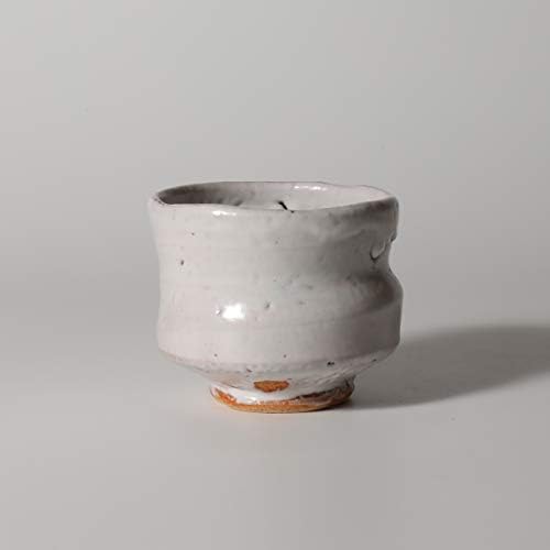 Купот на Гиноми Саке направен од Тохру Фунасаки. Хаги Јаки јапонска керамика.