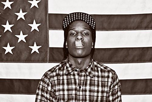 BuyArtForless Asap Mob Rocky со Flag 36x24 Music Art Print постер Раким Мајерс пушење карирана кошула рап хип хоп, црна, бела, сива, сива,