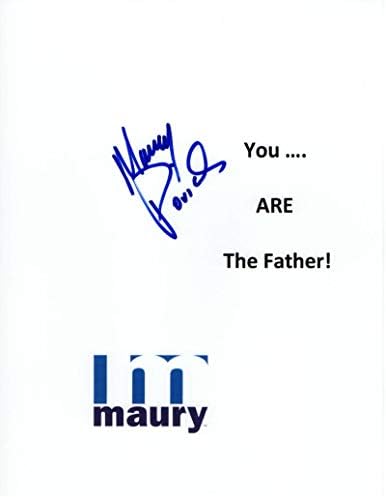 Мори Пович потпиша автограм „Ти си татко“ екранот - шоу, подарок за гаг
