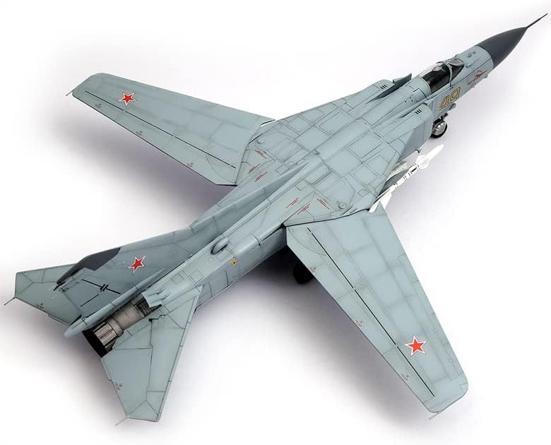 Академија Хоби Пластични Комплети Модел 1/48 скала руските Воздухопловни Сили Миг-23м Флогер-Б