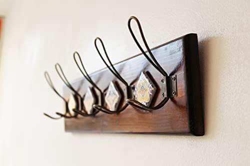 Реитано Група 5 куки занаетчиска закачалка од дрвени woodидови со декоративни плочки