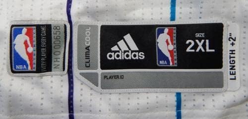 2011-12 Newу Орлеанс Хорнетс Карл Ландри 24 Игра издадена Бела ерси 2xl2 06 - НБА игра користена