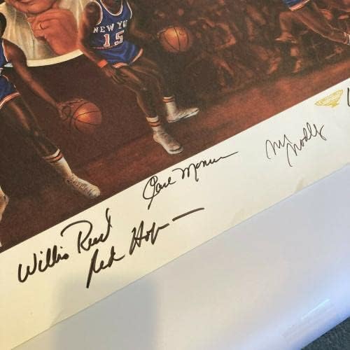 1972-73 Yorkујорк Никс НБА Шампионски тим потпиша голема 24х29 Фото Лито ЈСА Коа - Автограмска НБА уметност