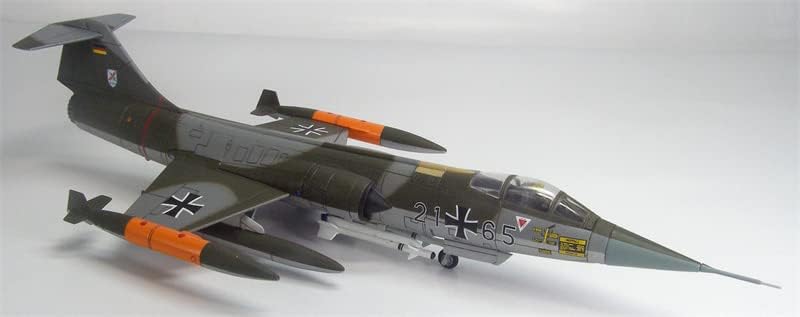 За хоби мајсторот Локхид Ф-104G Starfighter Luftwaffe JBG 31 Boelcke, Germany, 1961 1/72 Diecast Aircraft Prefuign Model