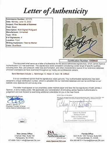 5 секунди од летото 5sos потпишаа автограм со целосна големина обичај еден-на-еден вид Fender Electric Guitar со Jamesејмс Спенс ЈСА Писмо за
