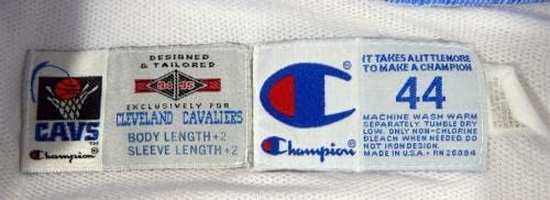 1995-96 Кливленд Кавалирс Johnон Крот 11 игра користена бела јакна и панталони 754 - НБА игра користена