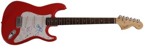 Крис Мартин, Гај Бериман, Вил Шампион Бенд потпиша автограм со целосна големина тркачки автомобил Црвен Fender Stratocaster Electric Guitar