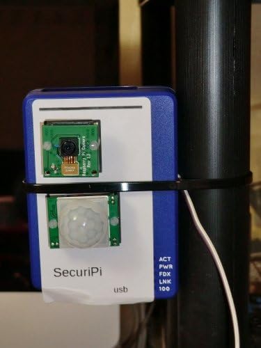 Комплет за проект за движење на Securipi Pir GPIO за Raspberry Pi. Вклучува Mini PIR модул, 3x IDC кабли, пластични ореви и завртки,