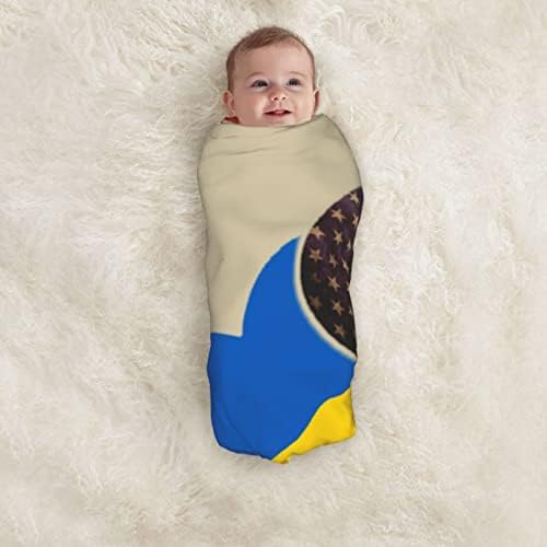 Бебето за бебиња на Украина и американското знаме што прима ќебе за обвивка за покривање на новороденчиња за новороденчиња