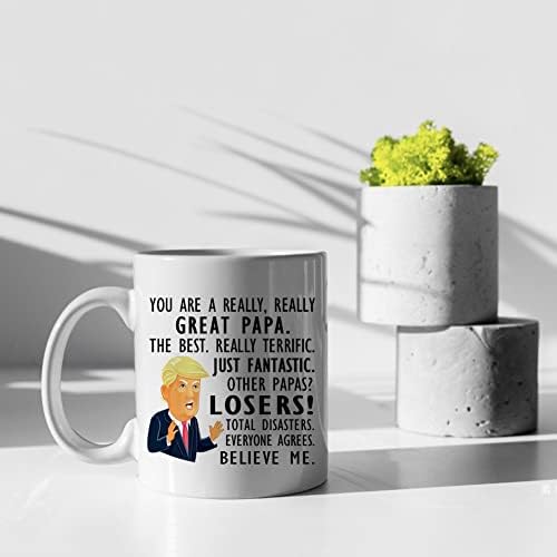 Смешна најдобра чаши за кафе на Папа Трамп - Подарок за роденденски подарок од папа од внука/внук, 11 унци, уникатен подарок за роденден за подарок за папа и мажи за оч