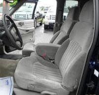 Обвивки на седиштата Durafit, C1030-C1 1998-2003 Chevy S10/40 Сплит седиште со обликувани потпирачи за глава и конзола за отворање.